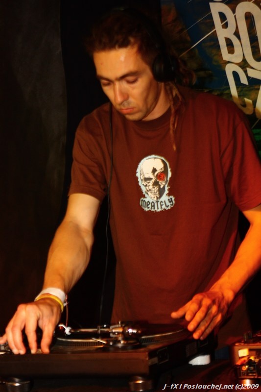 TAKE CONTROL (SHADOWBOX 10TH ANNIVERSARY) - Pátek 22. 5. 2009